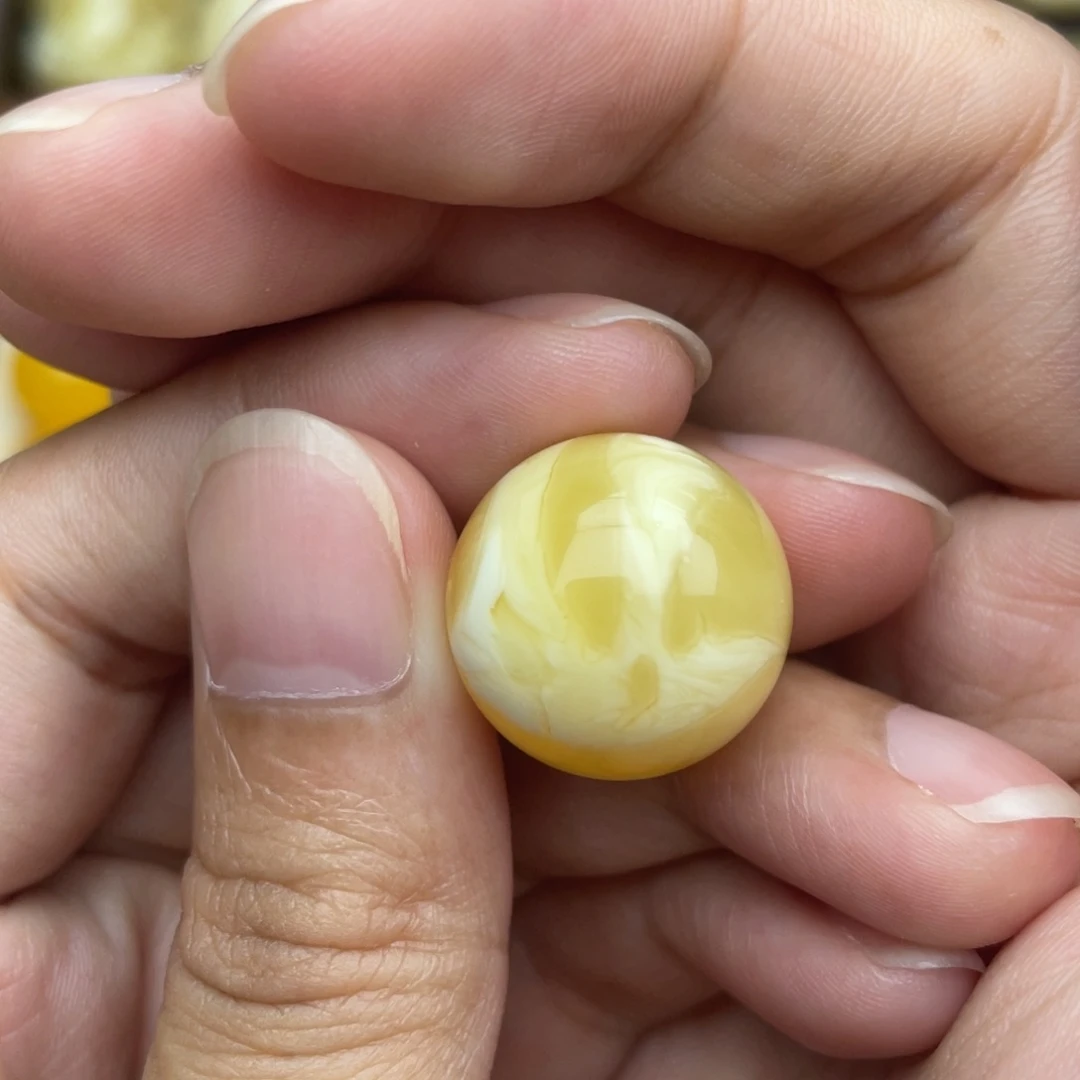 琥珀未镶嵌裸石金瓷白妖花17.9mm