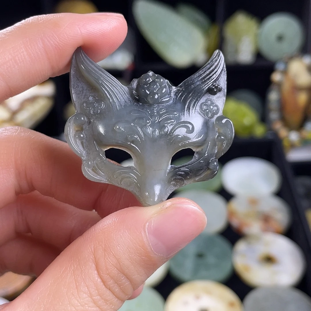 岫玉未镶嵌颈饰吊坠，两单起飞