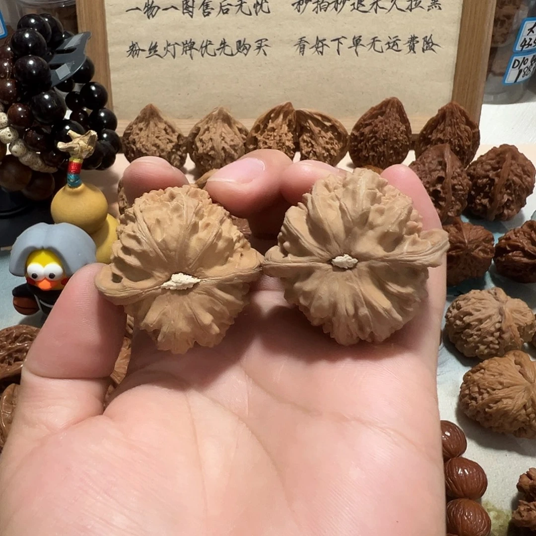 起***累20号文玩核桃42尺白狮子