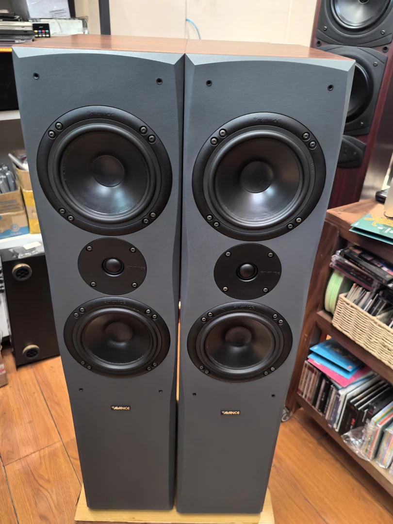 9新  HG音箱  运费自理不支持7天无理由。