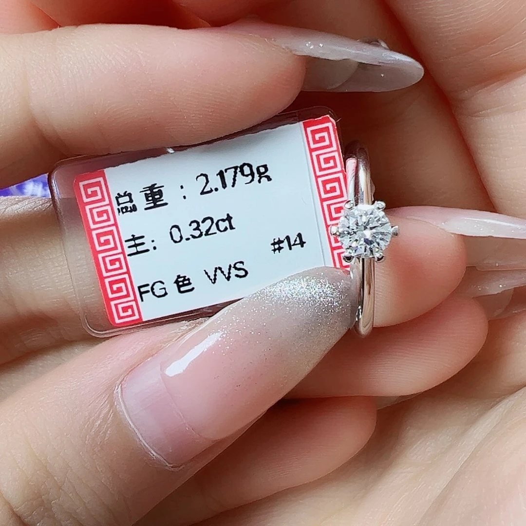 戒指/指环18K金镶嵌钻石