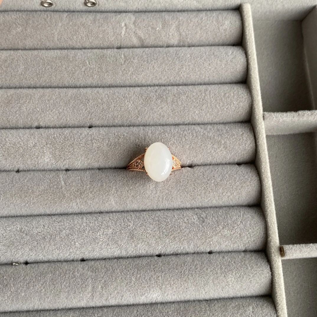 天然和田玉白玉镶嵌界面戒指