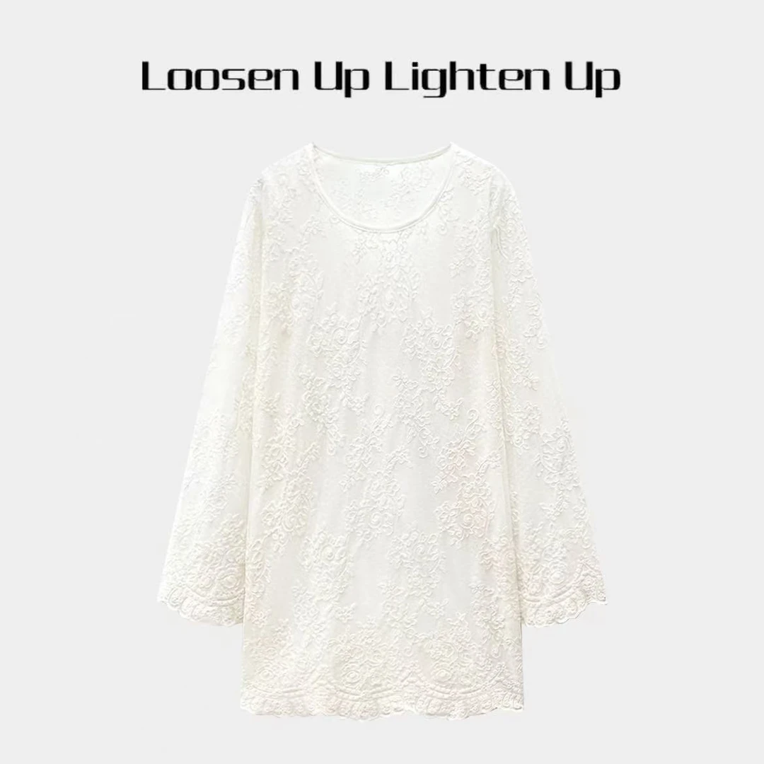 Loosen Up【卷草玫瑰蕾丝衫】法式浪漫镂空绣花打底叠搭圆领长袖T