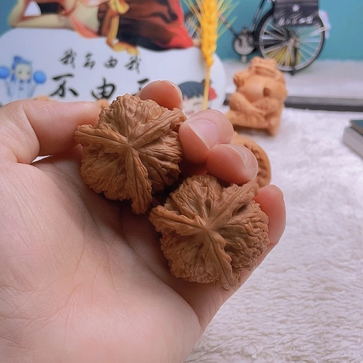 把件文玩核桃M***c三棱