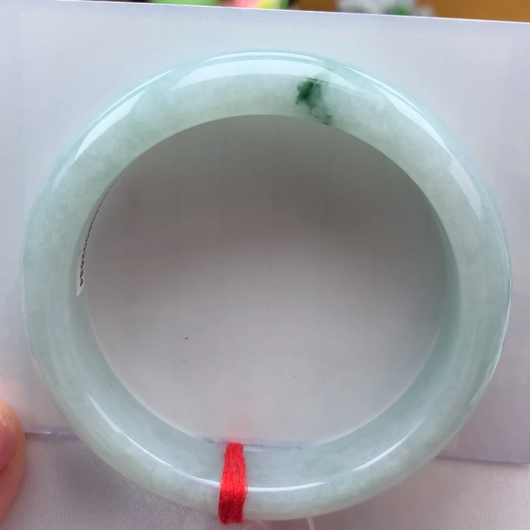 翡翠手镯未镶嵌纯天然