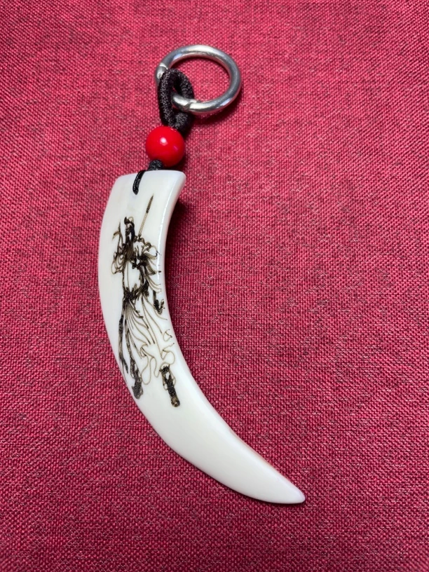 猪牙手把件件精美礼品