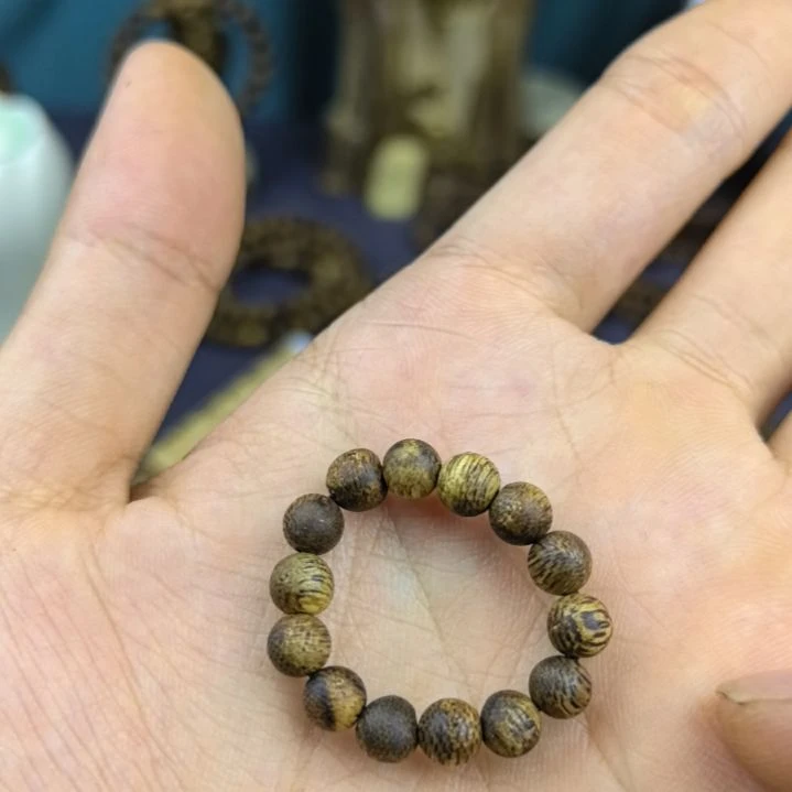 沉香沉香碎屑戒指