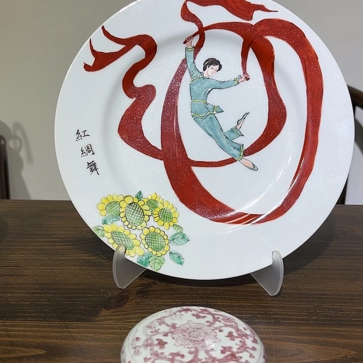 盘子陶瓷盘等产品系列的生产