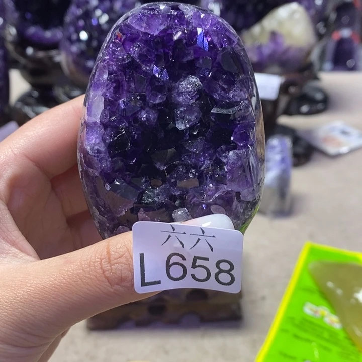 未镶嵌水晶大型摆件（非配饰）