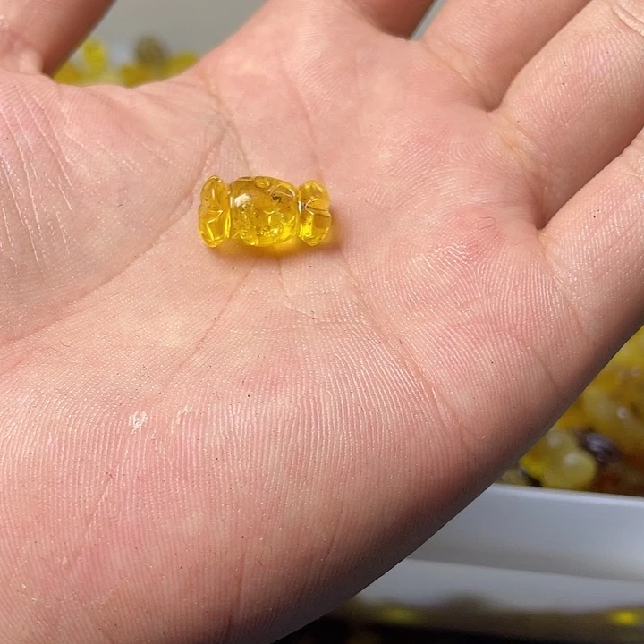 未镶嵌琥珀珠宝奇石