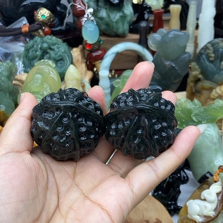 岫玉未镶嵌手把件