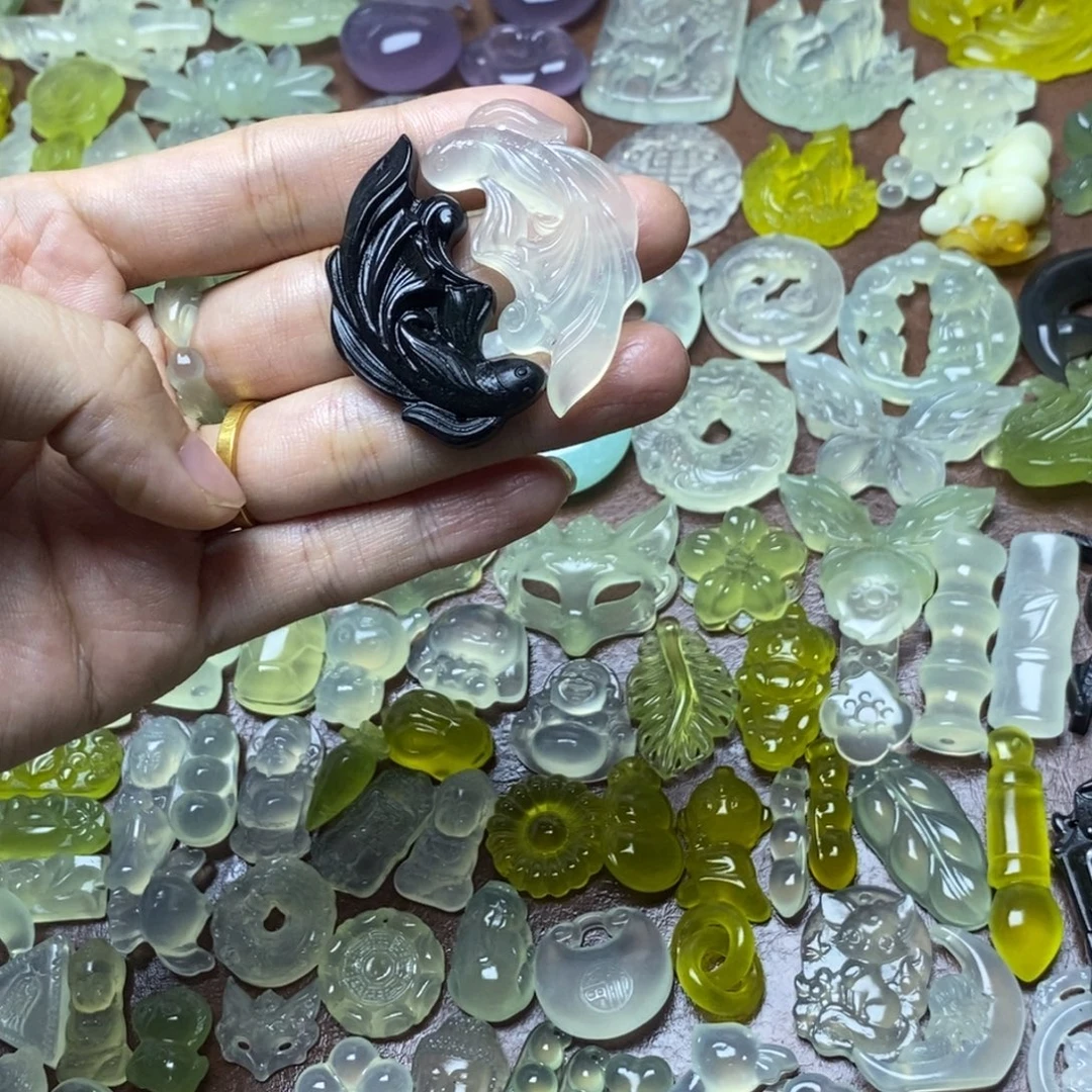 蛇纹石玉合金项链