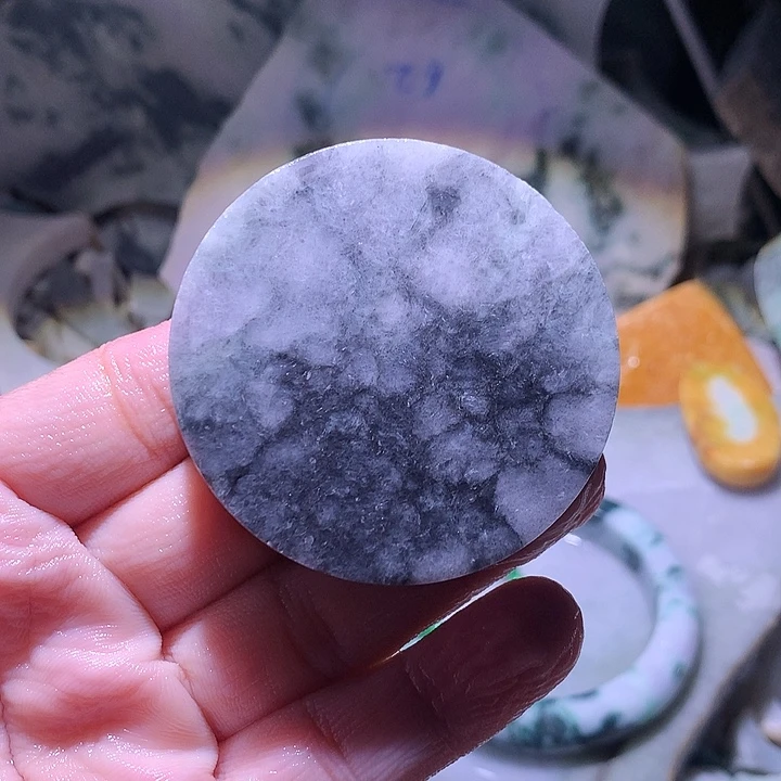 颈饰未镶嵌翡翠边角料