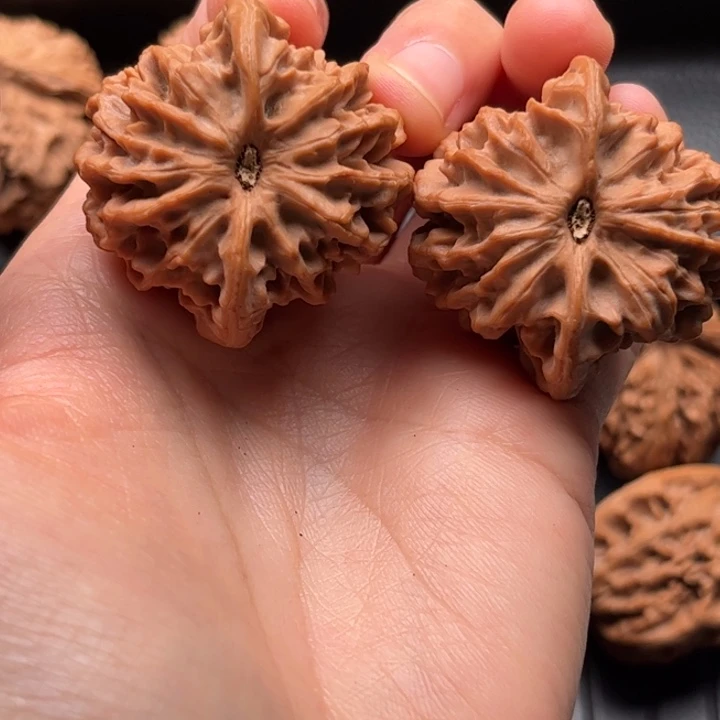 荒***葛吊坠文玩核桃秦闷