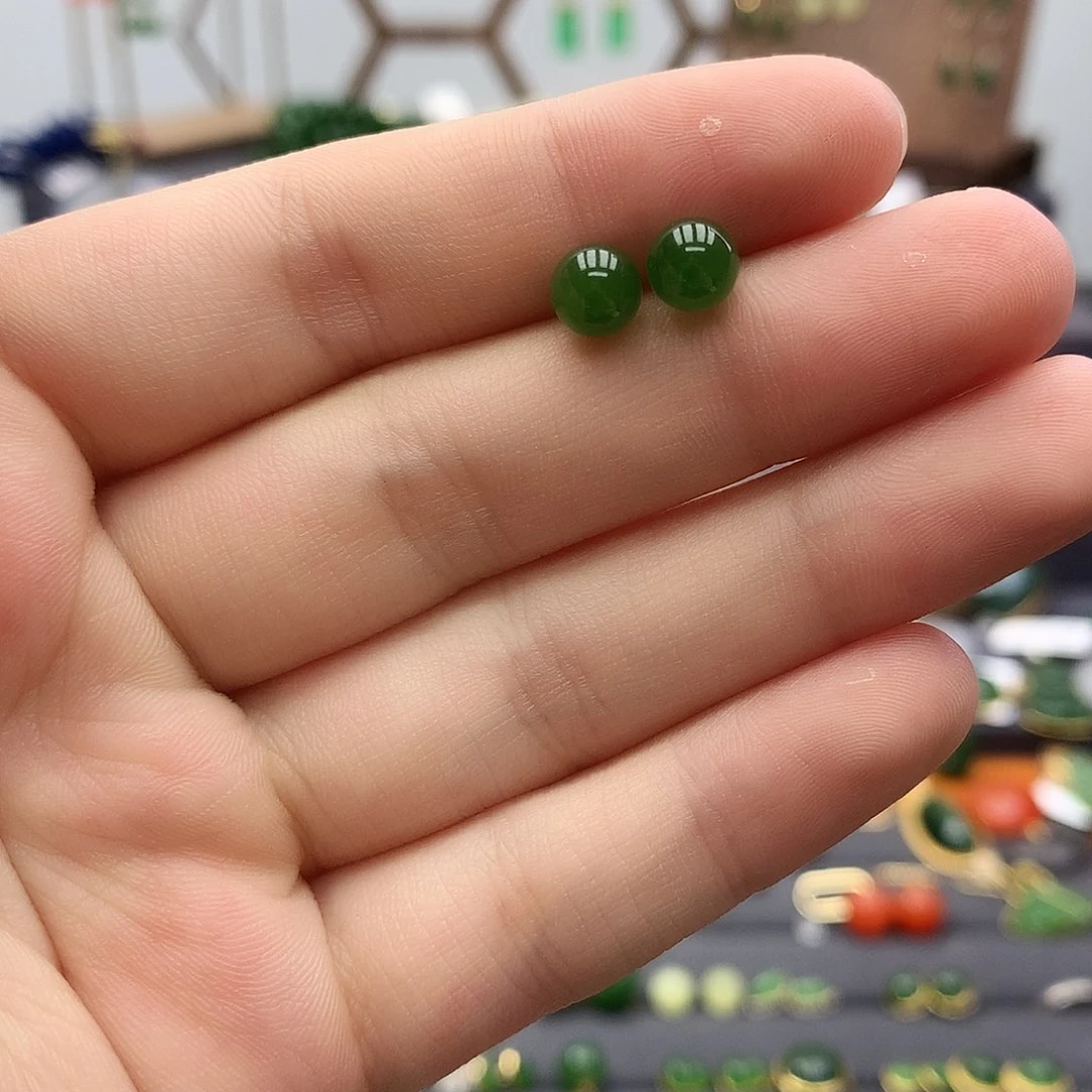 和田玉18K金镶嵌耳饰