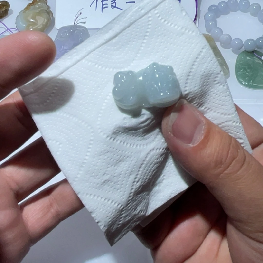 翡翠颈饰未镶嵌天然