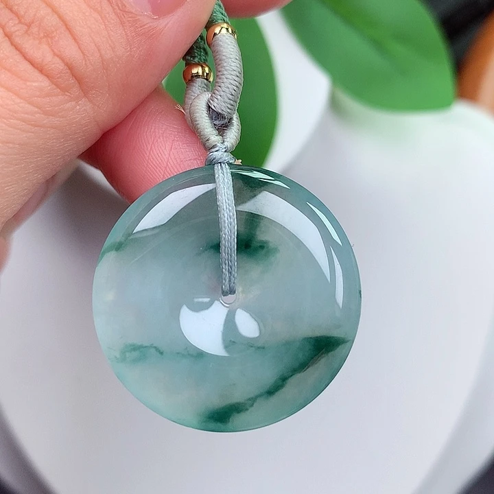 颈饰未镶嵌翡翠平安扣 28.9x5.2mm