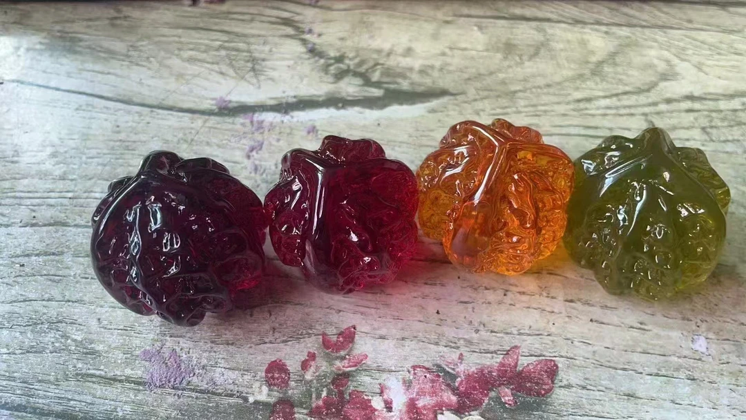 琉璃水晶核桃文玩手球创意透明七彩实心手把件礼物