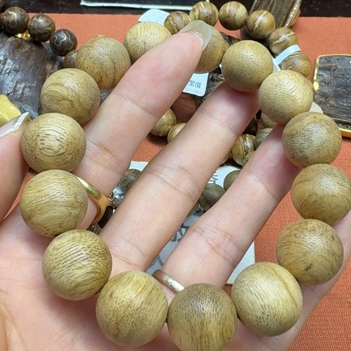 大叶紫檀（黑酸枝木类）