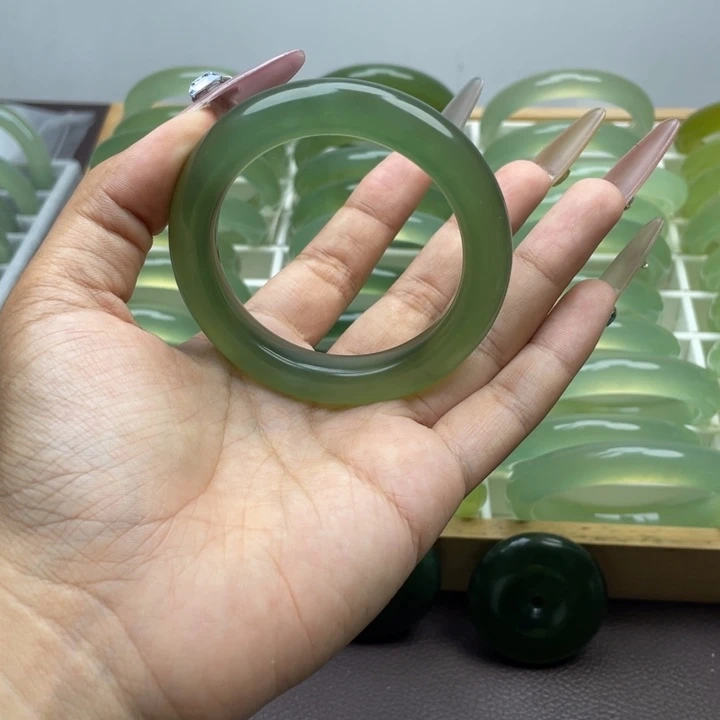睡***姐蛇纹石玉合金手镯