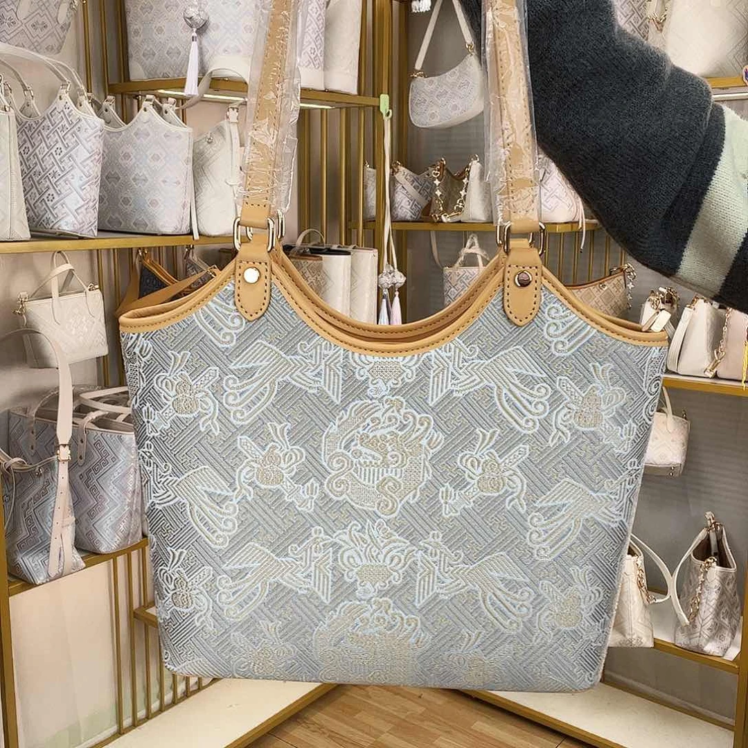 蚕丝中号凤凰花纹波浪托特包