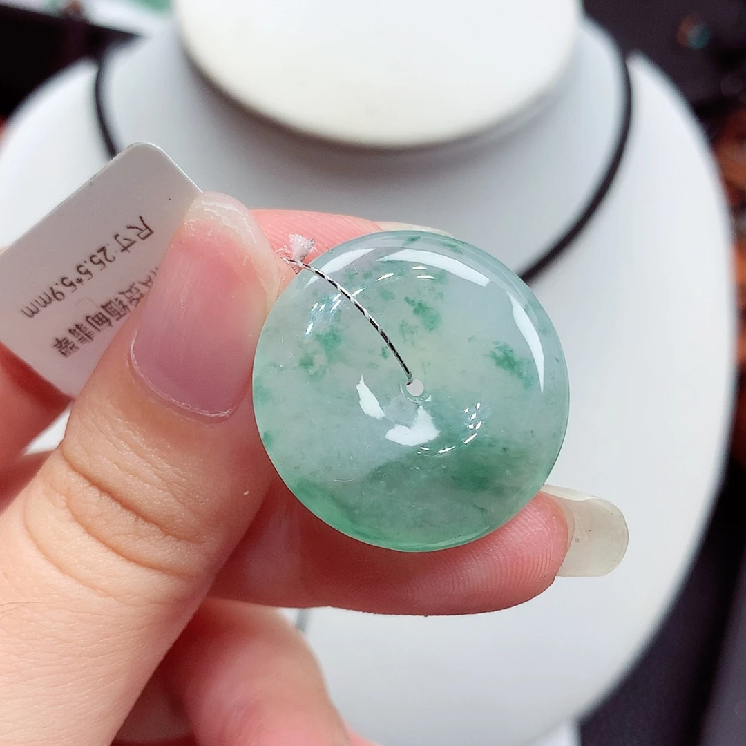 翡翠未镶嵌颈饰翡翠54，25.5/5.9