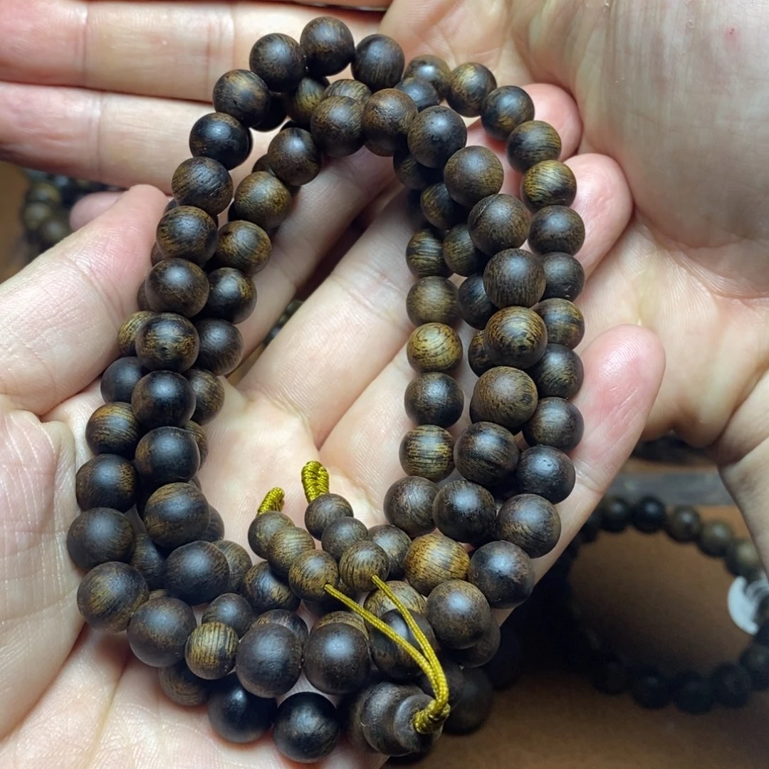 沉香手串@***子越南富森红土0.8沉香