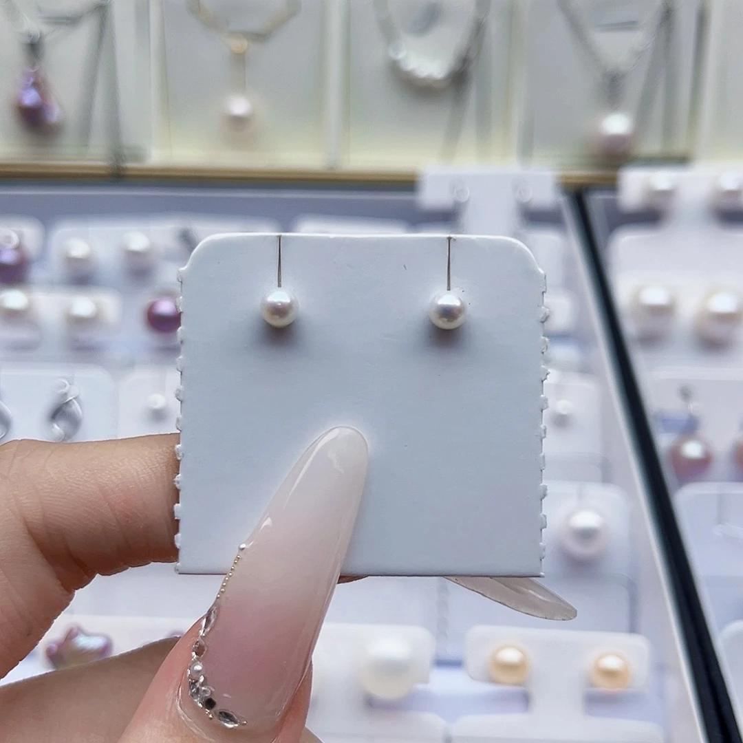 未镶嵌淡水珍珠耳饰