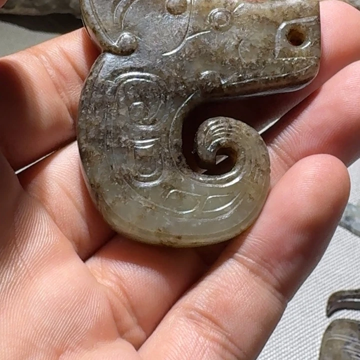 老***张和田玉（糖玉）未镶嵌挂件