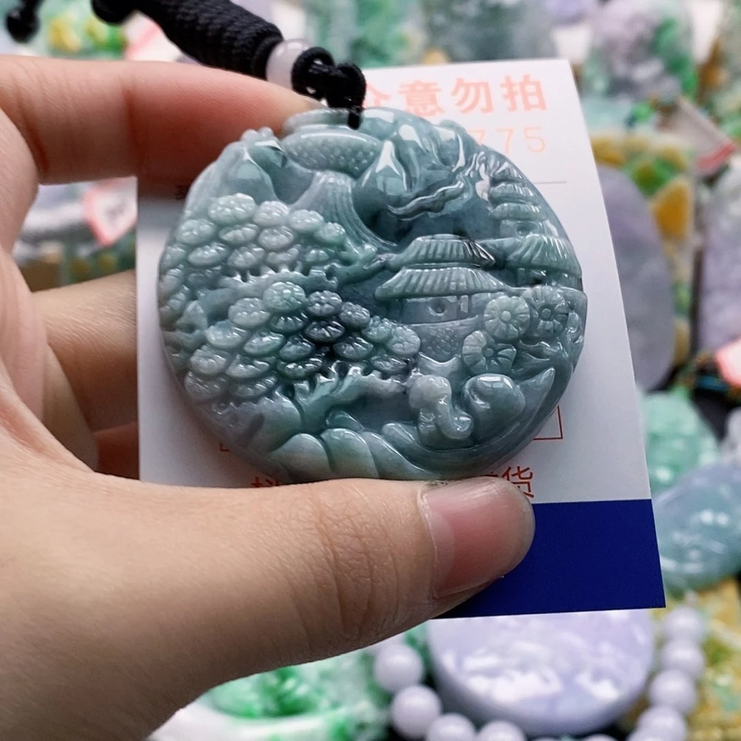 吊坠(不含链)未镶嵌翡翠