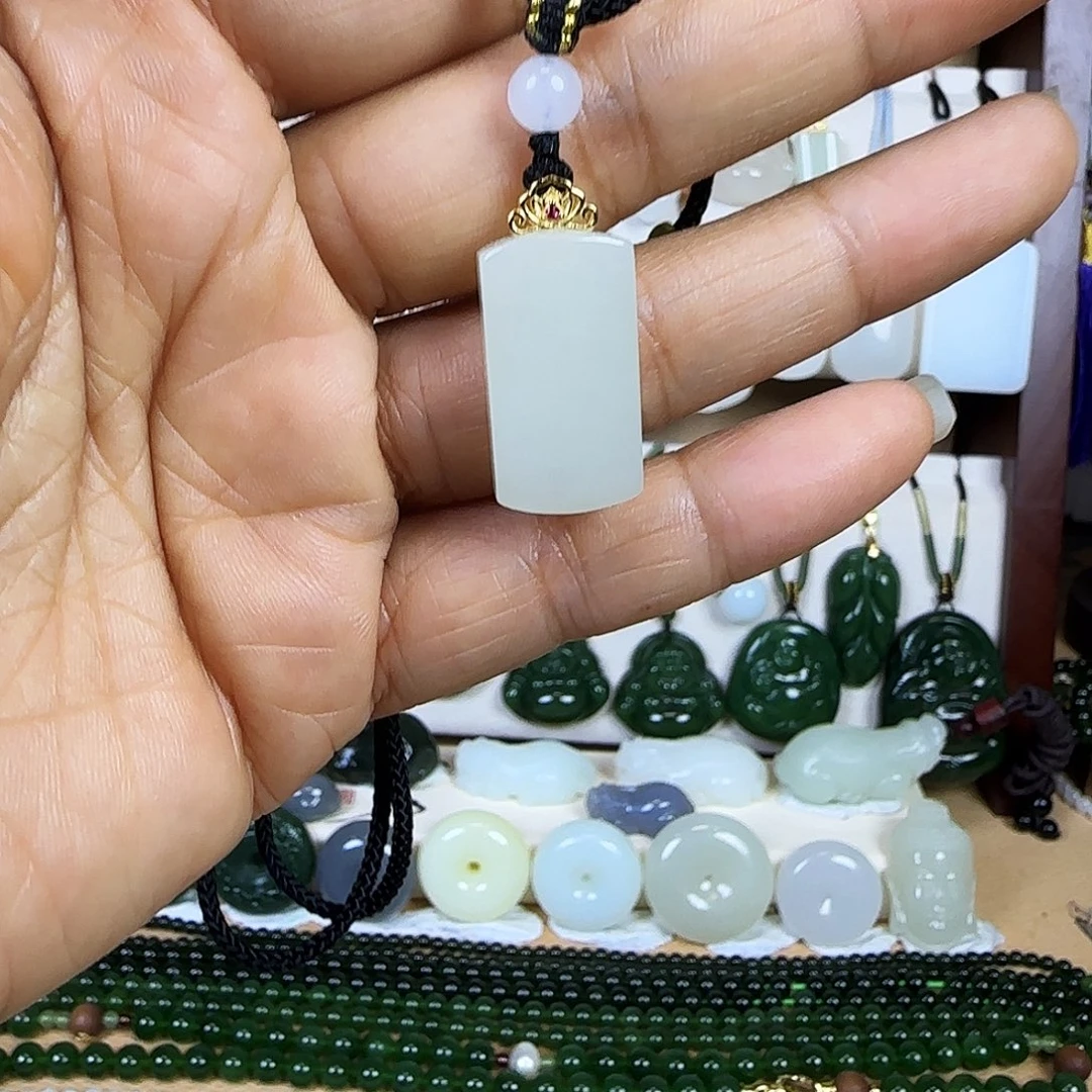 和田玉未镶嵌吊坠(不含链)