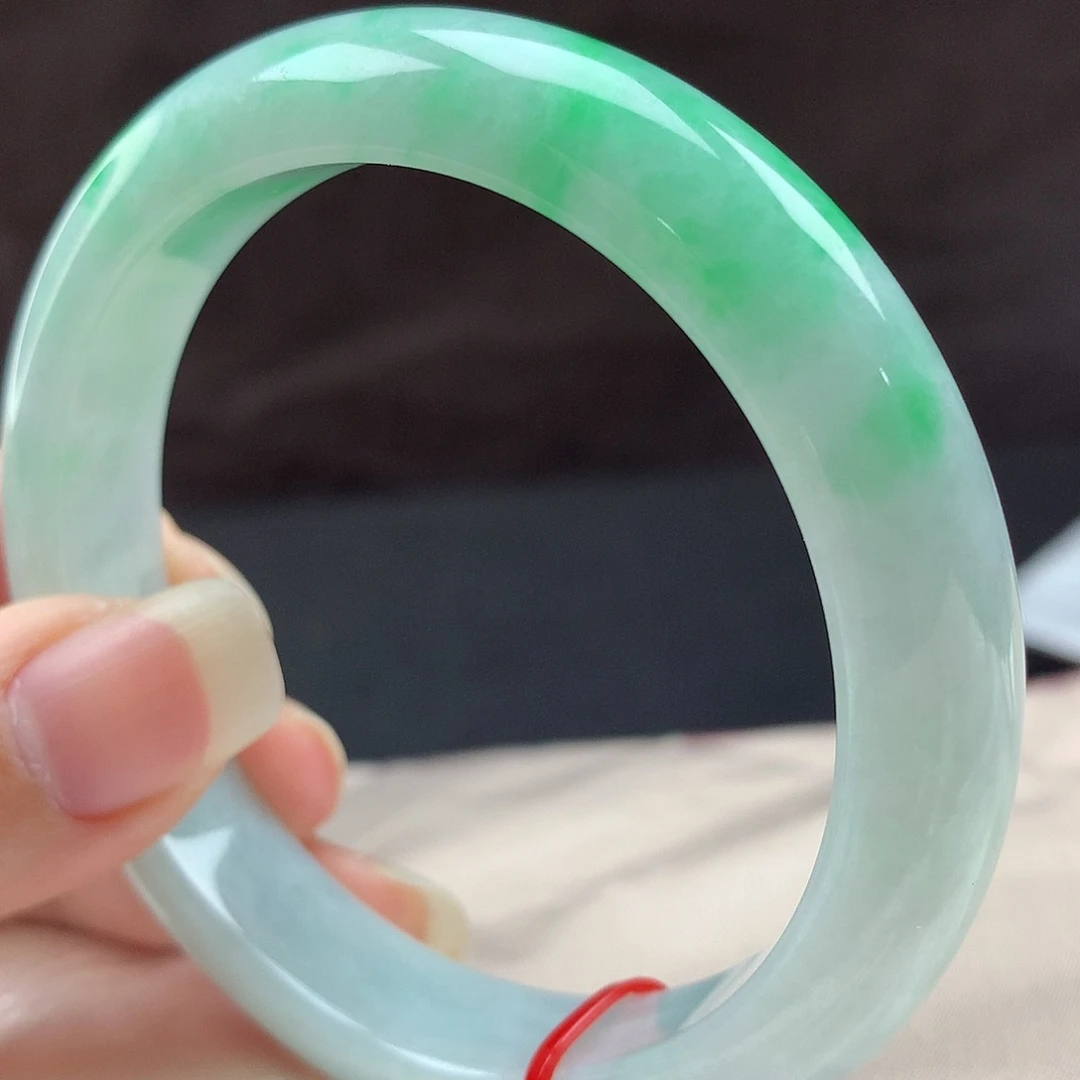 翡翠手镯未镶嵌431601，