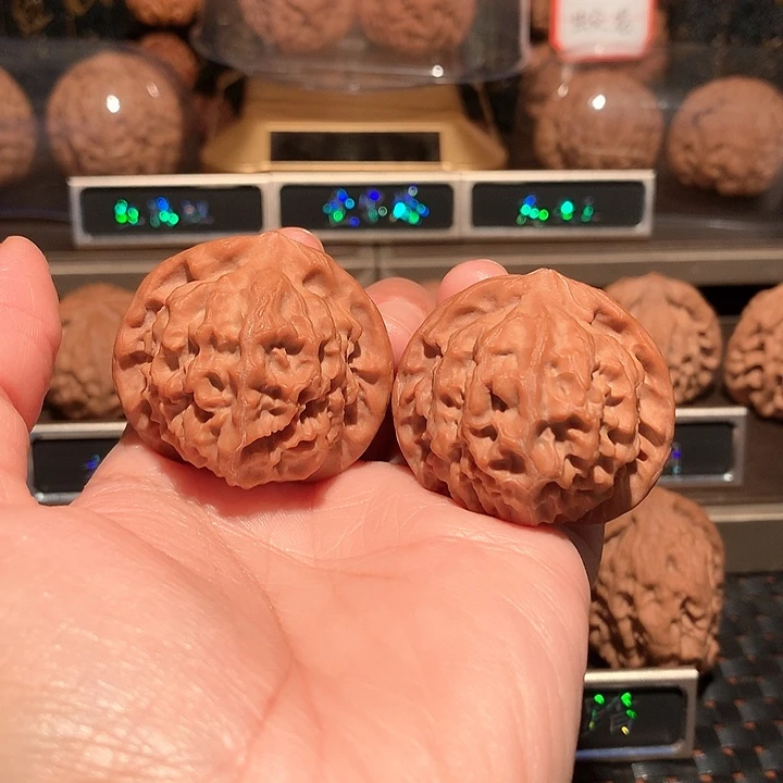 文玩核桃把件龙鳞