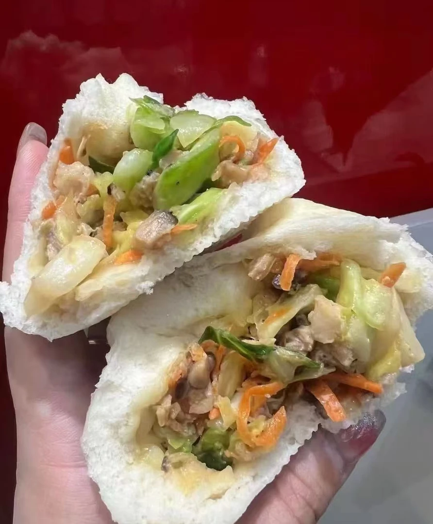 潮汕纯手工胡萝卜包菜香菇包子
