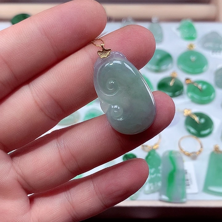 翡翠未镶嵌颈饰吊坠