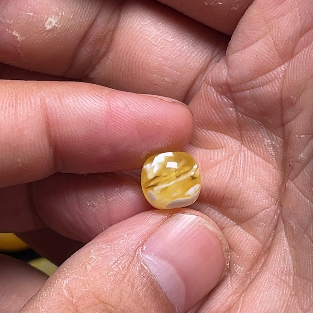 琥珀未镶嵌裸石蜜蜡金瓷白10.2毫米