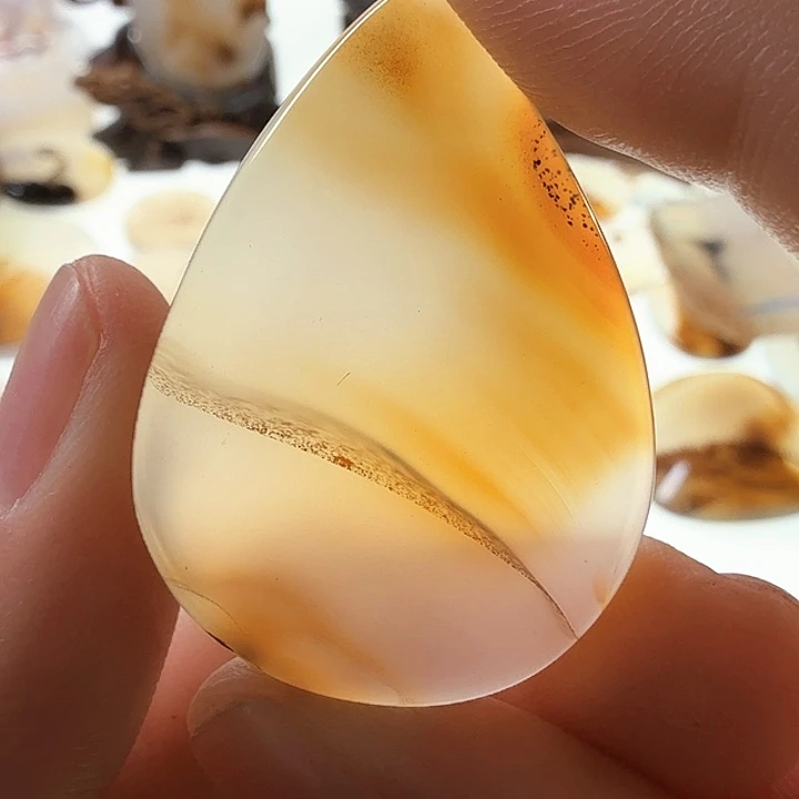 未镶嵌玛瑙/玉髓珠宝半成品