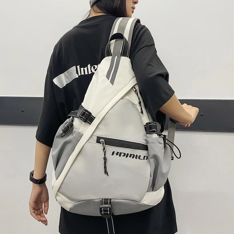 潮牌大容量运动骑行斜挎包女休闲旅行背包轻便户外旅游胸包挎包男