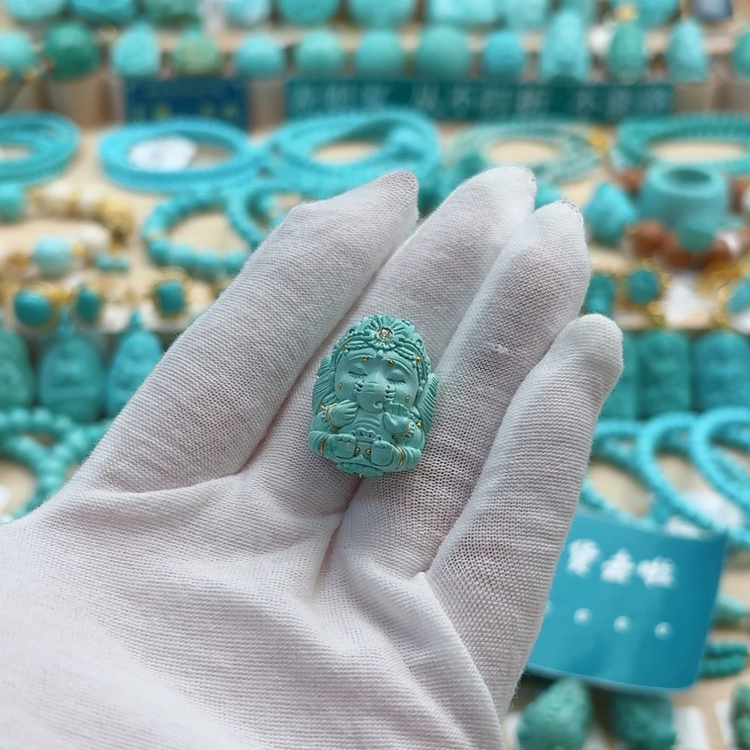 绿松石未镶嵌珠宝奇石