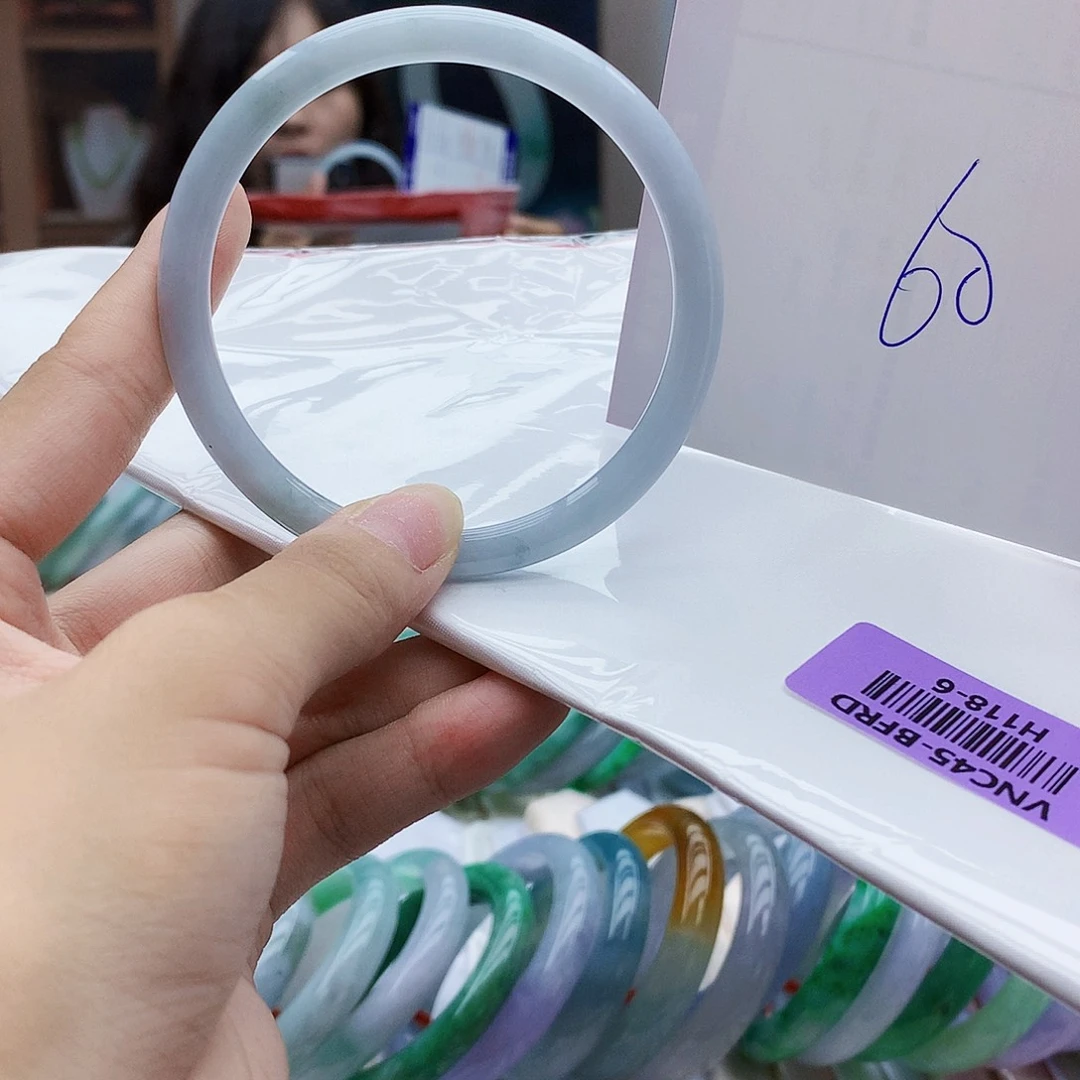 翡翠手镯未镶嵌g