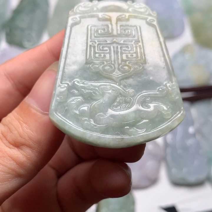 翡翠未镶嵌颈饰仿古龙39