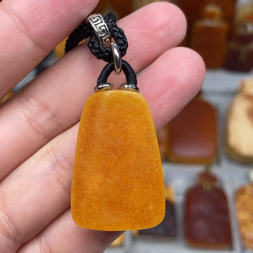 【闪购商品】未镶嵌吊坠(赠链)琥珀