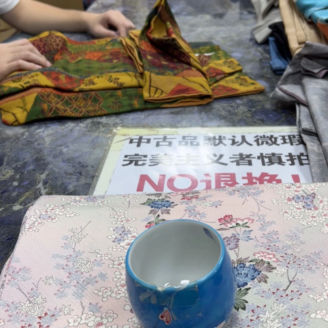 【闪购商品】?****i陶瓷马克杯带盖勺