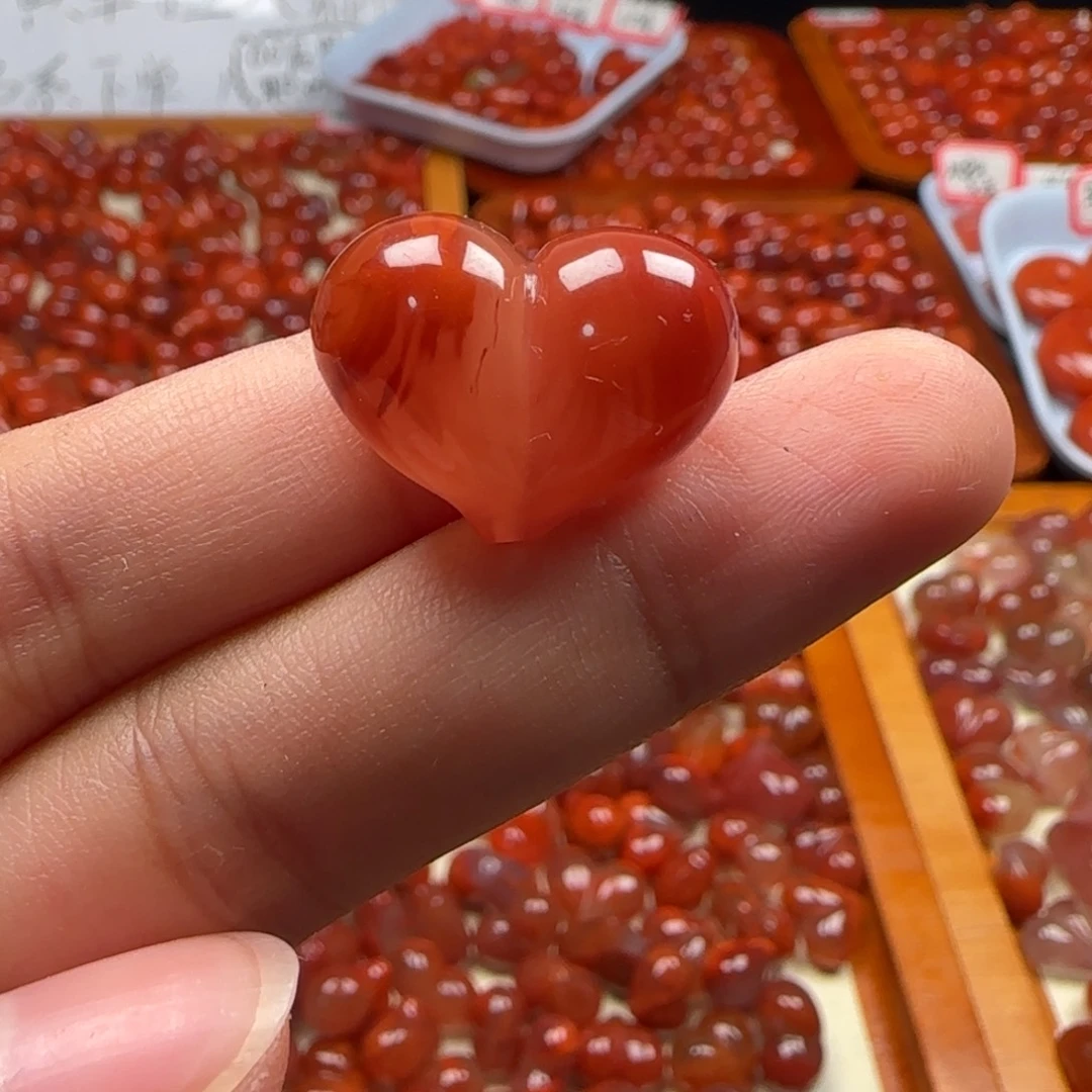 南红玛瑙未镶嵌挂件