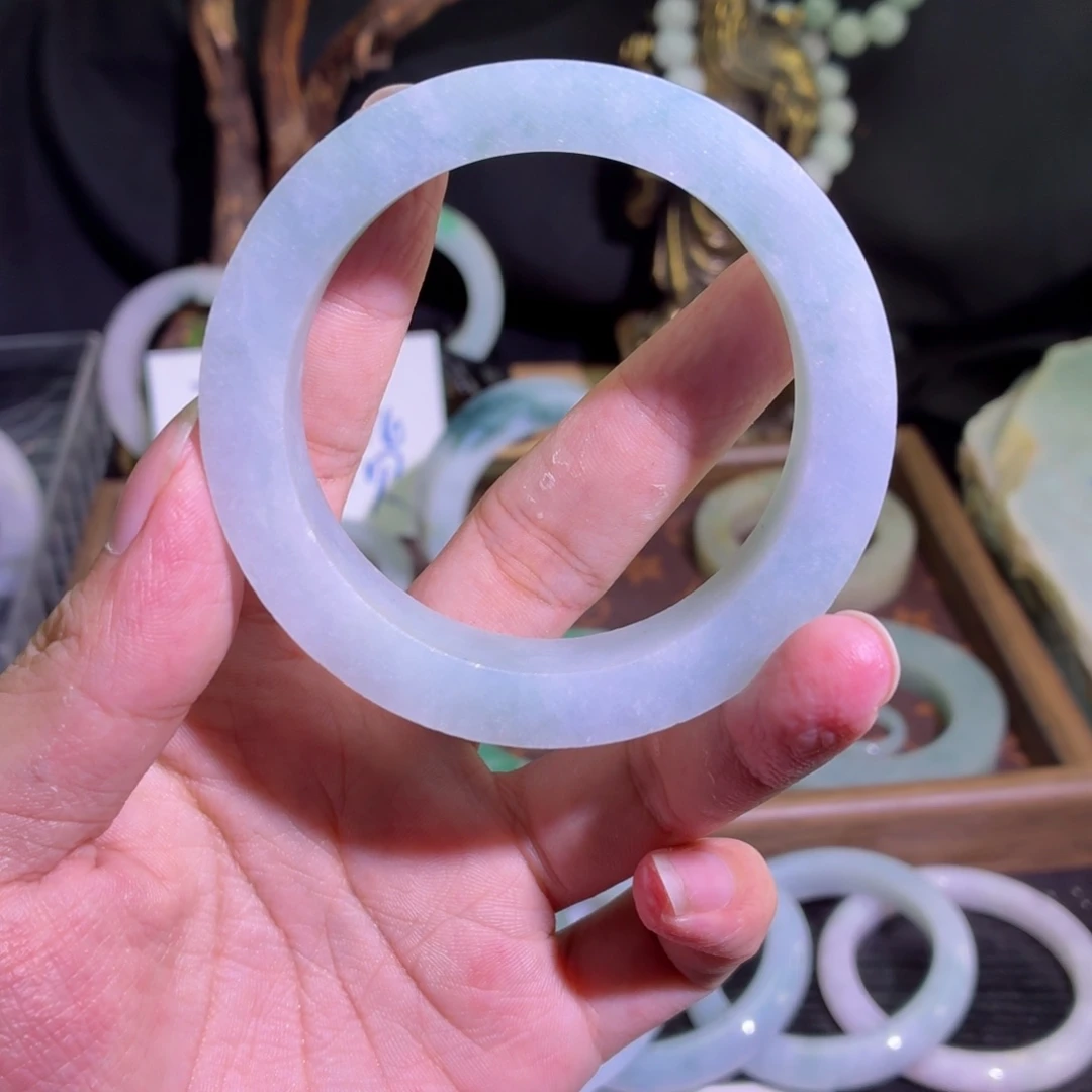 定制翡翠未镶嵌天然翡翠A货毛胚手镯