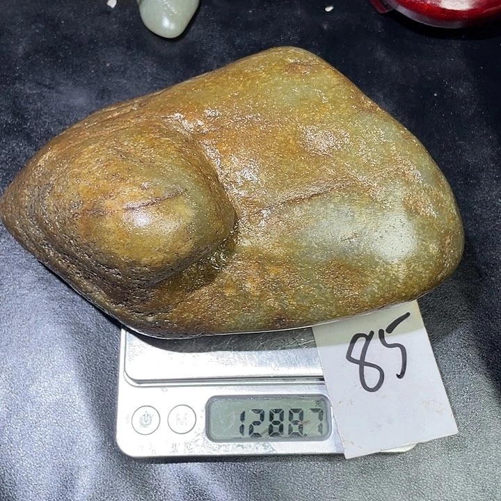 和田玉未镶嵌颈饰85