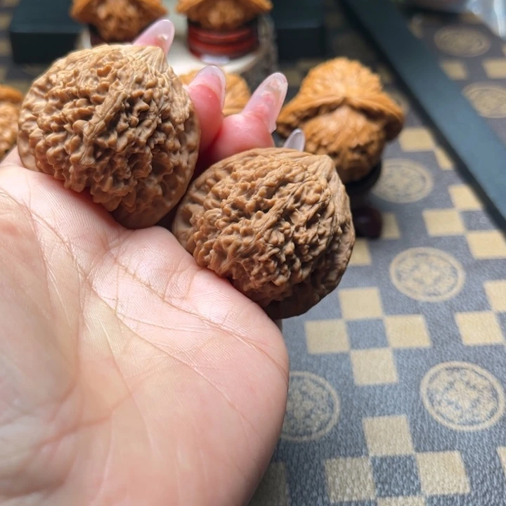 核桃42满天星文玩