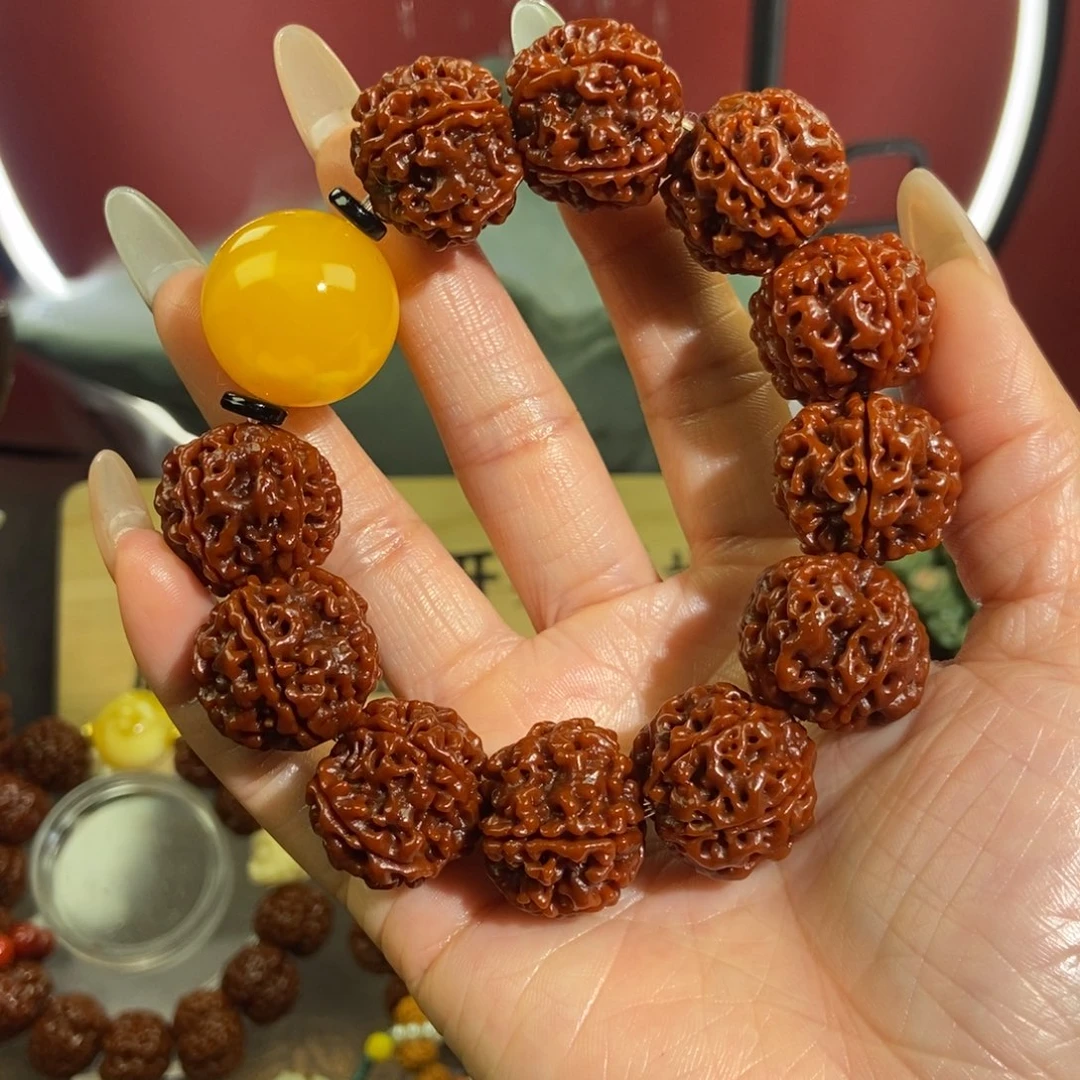 金刚菩提吊坠522黄。