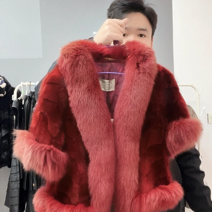 皮草外套时尚休闲