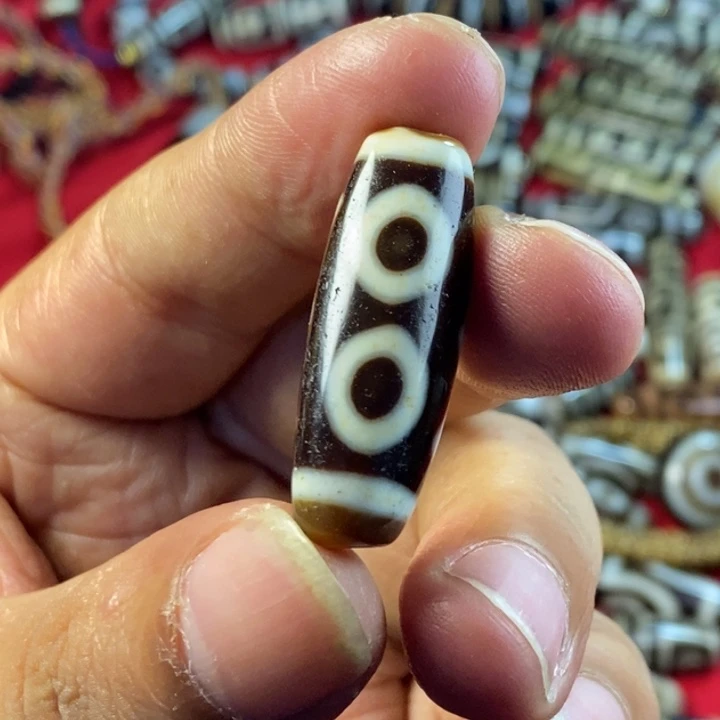只买单纯的吊坠，没带链子，属的性质。